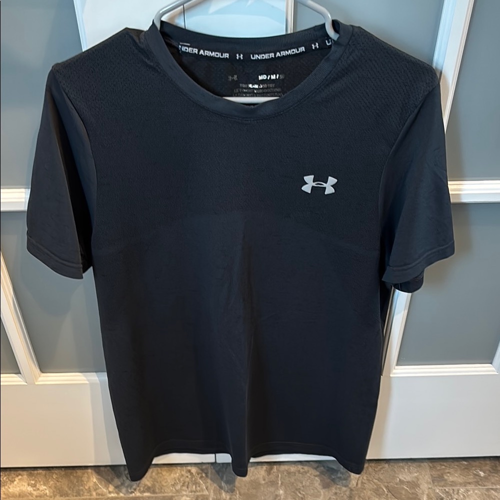 Under Armour Black Short Sleeve Tee Performance